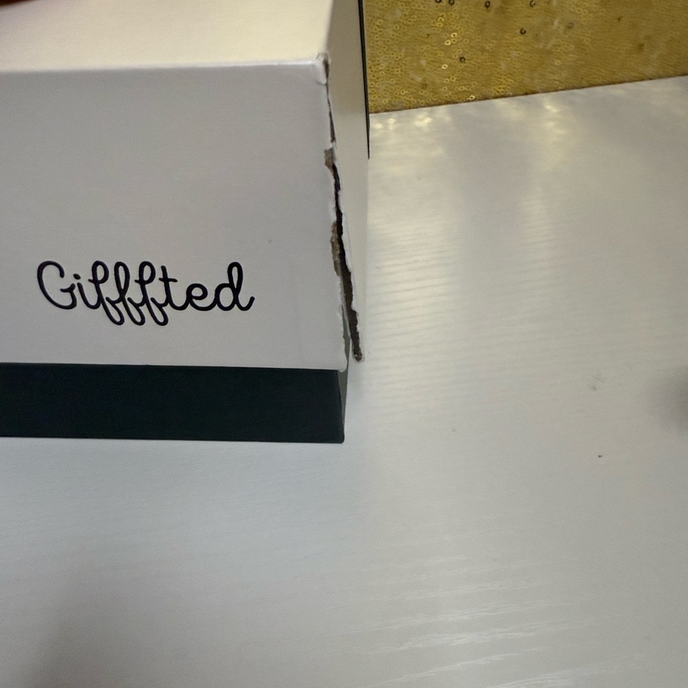 Gold Lettered Glass Set - Picture 7 of 8